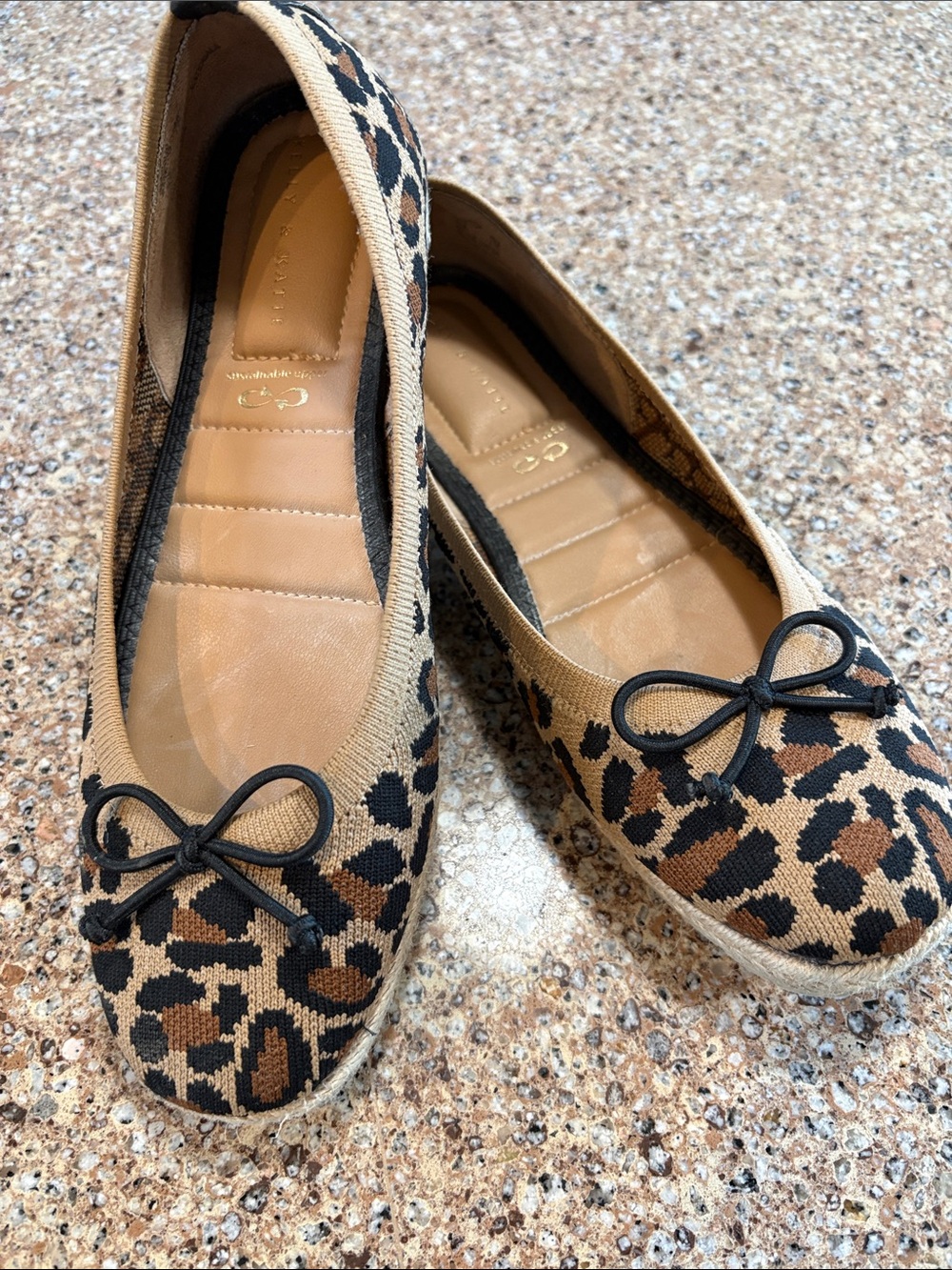 KELLY & KATIE Leopard Print Ballerina flats - Women's 7
